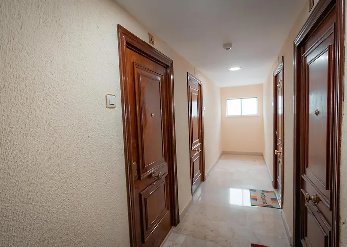 Ibericabeds Figares Апартаменты Гранада