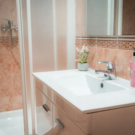 Apartment Ibericabeds Figares *